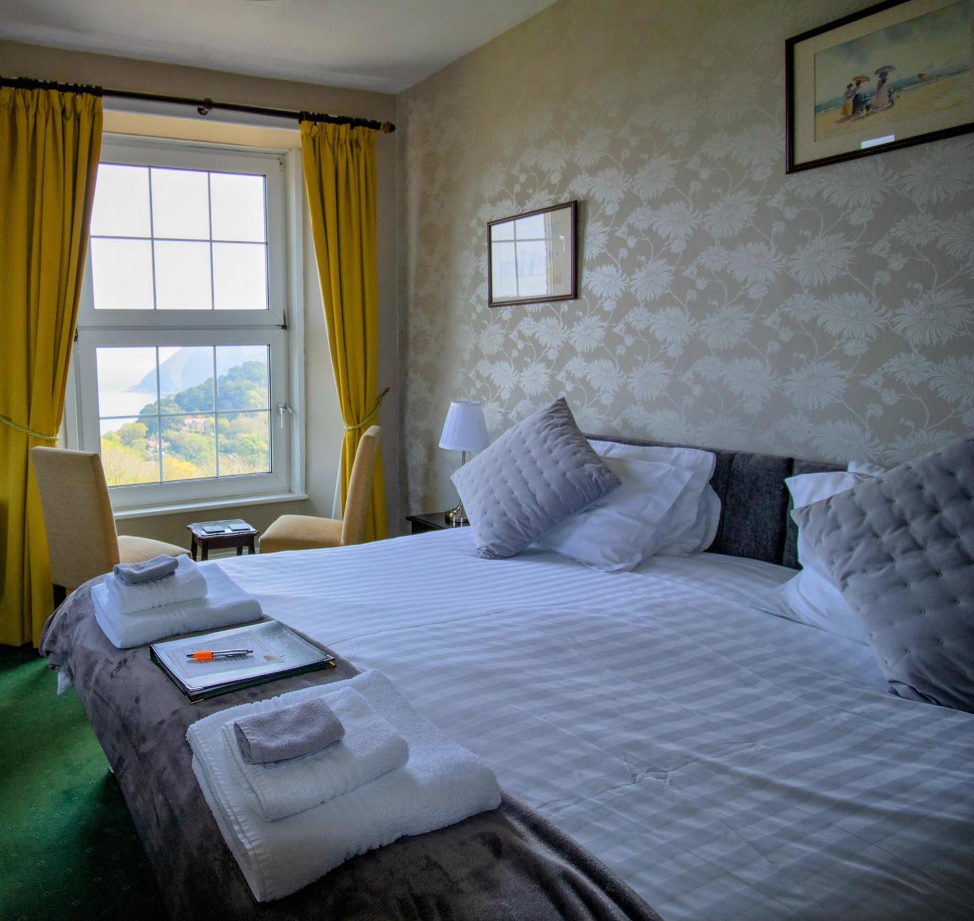 Sinai House Hotel Lynton Exterior photo